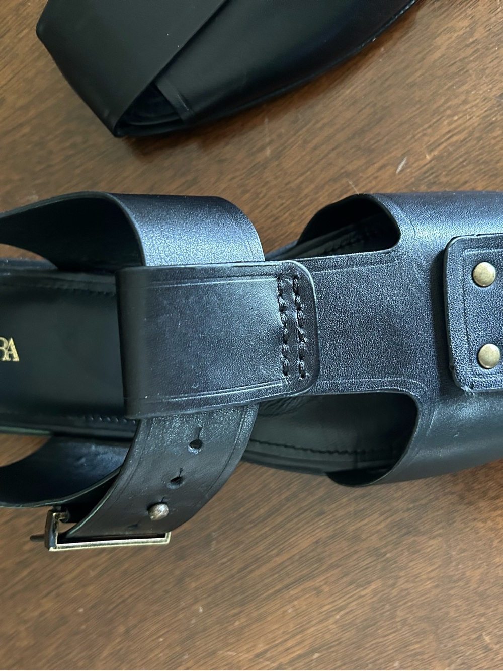 ZARA Women’s Black Leather Fisherman Sandals - Picture 4 of 6